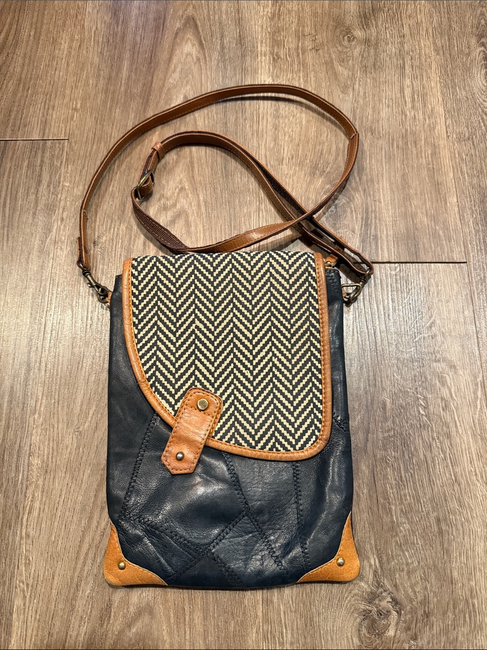 Vaan & Co Tracker Noho Crossbody Navy Patchwork Leather Bag